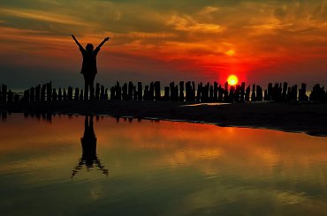 Hej! Słońce... Hej! Życie... #słońce #zachód #morze #człowiek #sun #sunset #sea #life #human