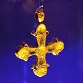 Złoty krzyż - muzeum w Krakowie pod rynkiem #Krzyż