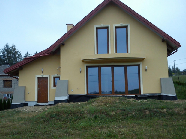 Tył